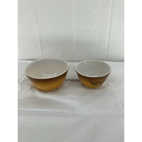 Vintage Pyrex Mixing Bowls OLD ORCHARD Nesting Bowls SET OF 2 401 402! - Picture 1 of 14
